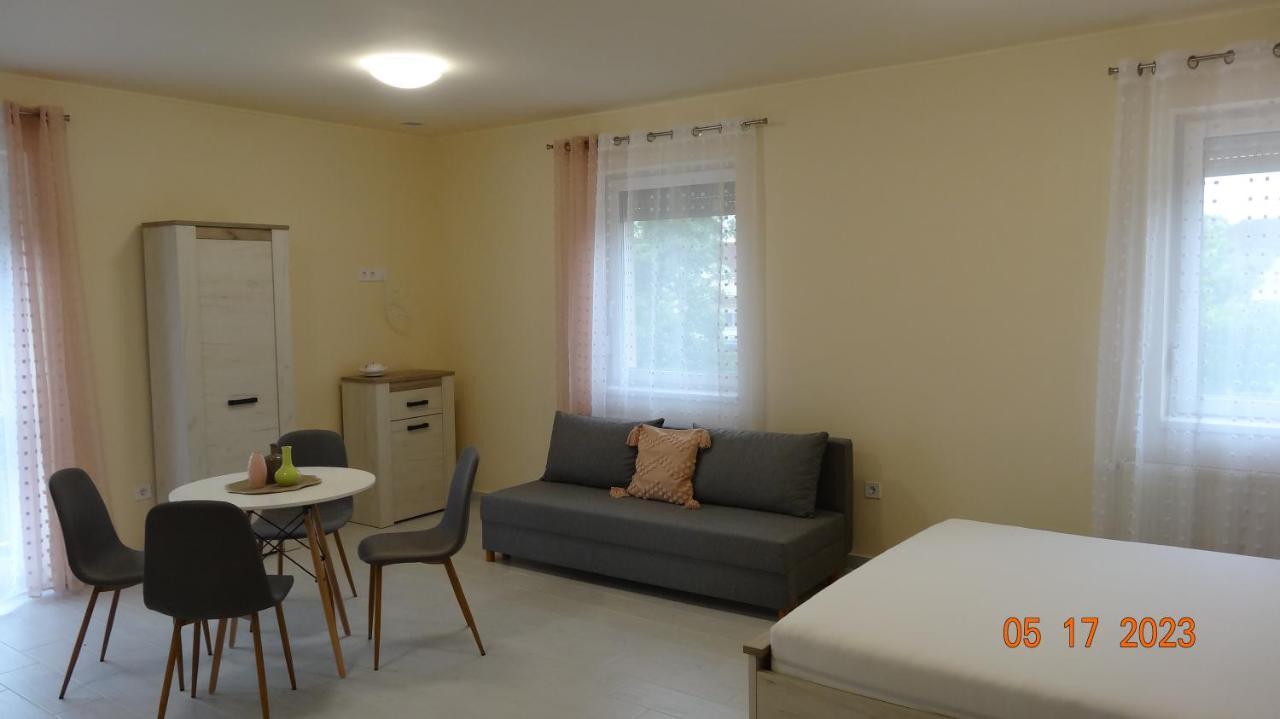 Gardencity Apartmanhaz Győr Exterior foto