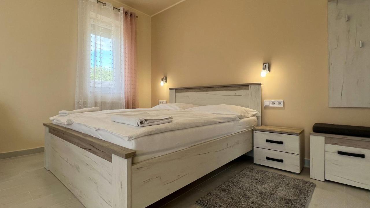 Gardencity Apartmanhaz Győr Exterior foto